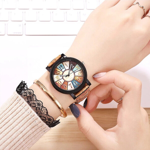 Casual Vintage Leather Women Quartz Wrist Watch Gift Clock - Image 2